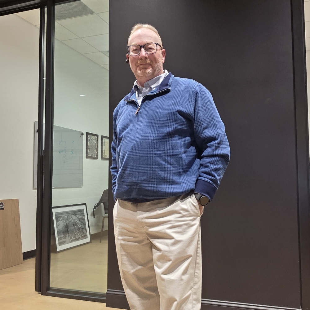 Meet your Posher, Gregory